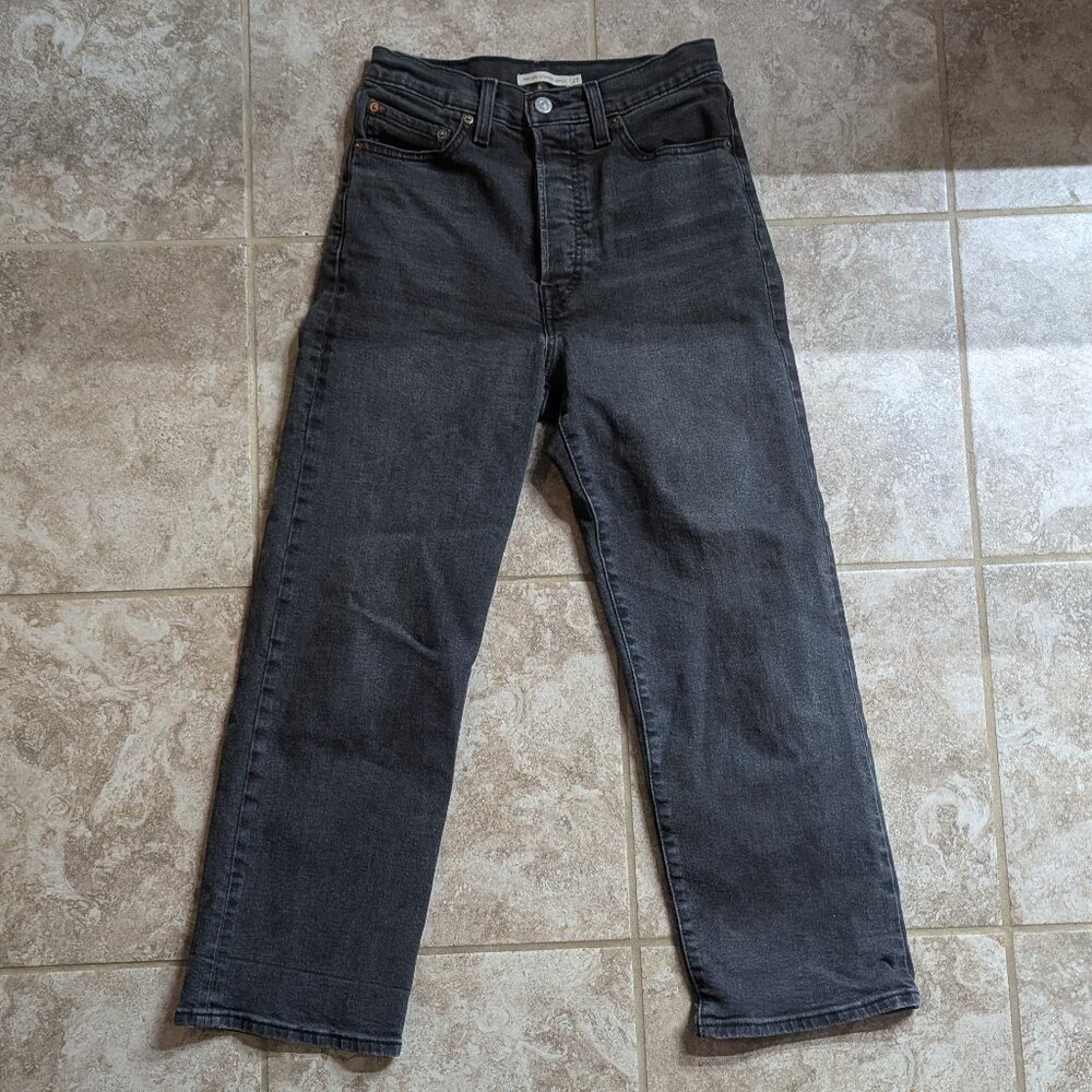 Levis Black Ribcage Straight Ankle Size 27